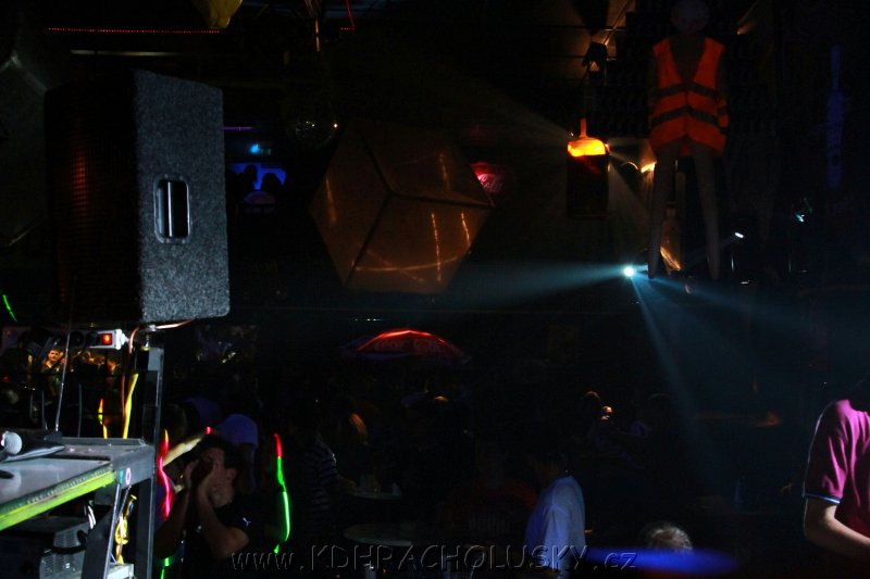DJane_Elite_2K10_Skumi_049.JPG