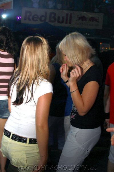 DJane_Elite_2K10_Skumi_050.JPG