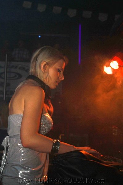 DJane_Elite_2K10_Skumi_069.jpg