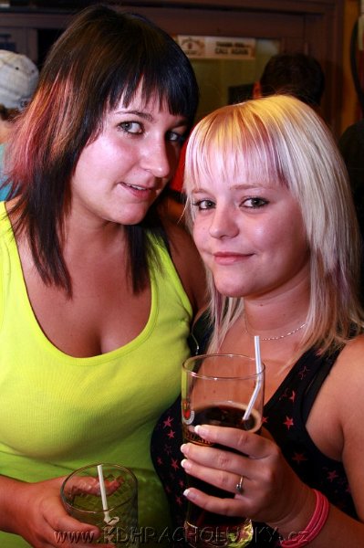 DJane_Elite_2K10_Skumi_084.JPG