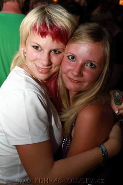 DJane_Elite_2K10_Skumi_098.JPG