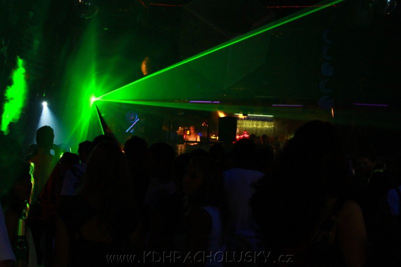 DJane_Elite_2K10_Skumi_111.JPG