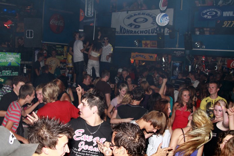 DJane_Elite_2K10_Skumi_125.JPG